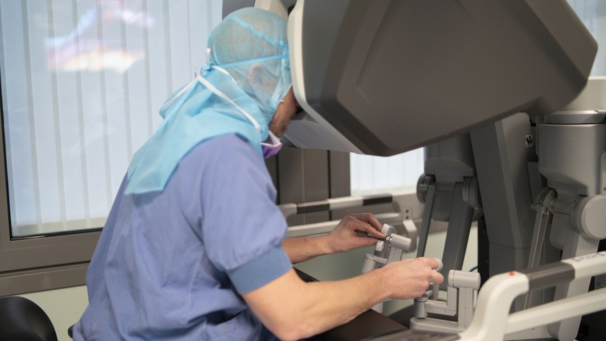 Robotassisterad prostatektomi på urologen i Solna